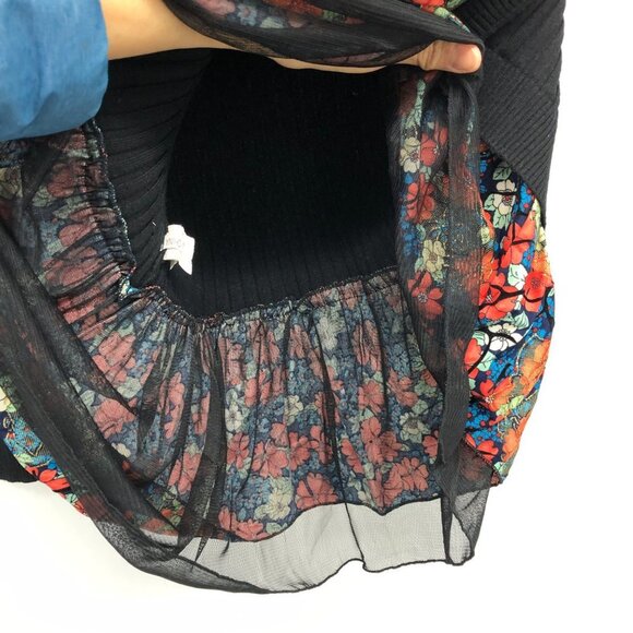 Red Multicolor Floral Silk Blend Collared tunic Attached Black Cardigan Set - Picture 11 of 15